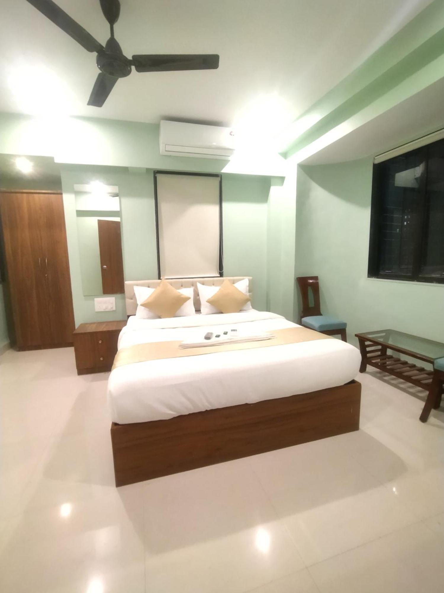 Everest Stays Rooms And Dormitory Bombay Esterno foto
