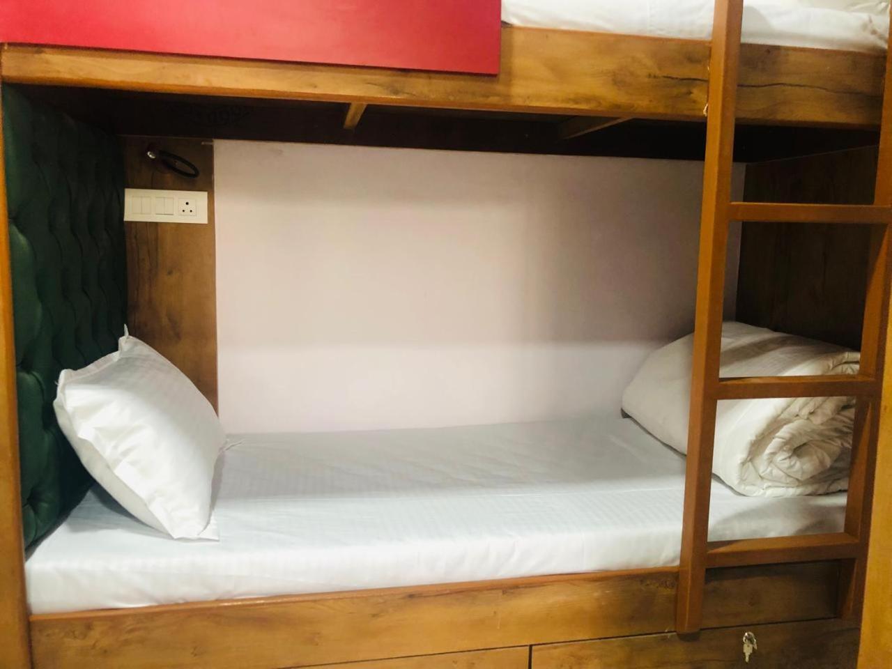 Everest Stays Rooms And Dormitory Bombay Esterno foto
